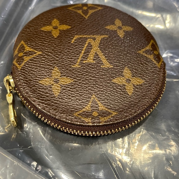 Multi Louis Vuitton New Pochette Straps, sample listing - Picture 7 of 12